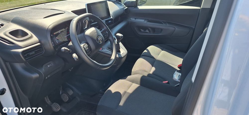 Toyota Proace City 1.5 D-4D Long 2,4t Comfort - 10