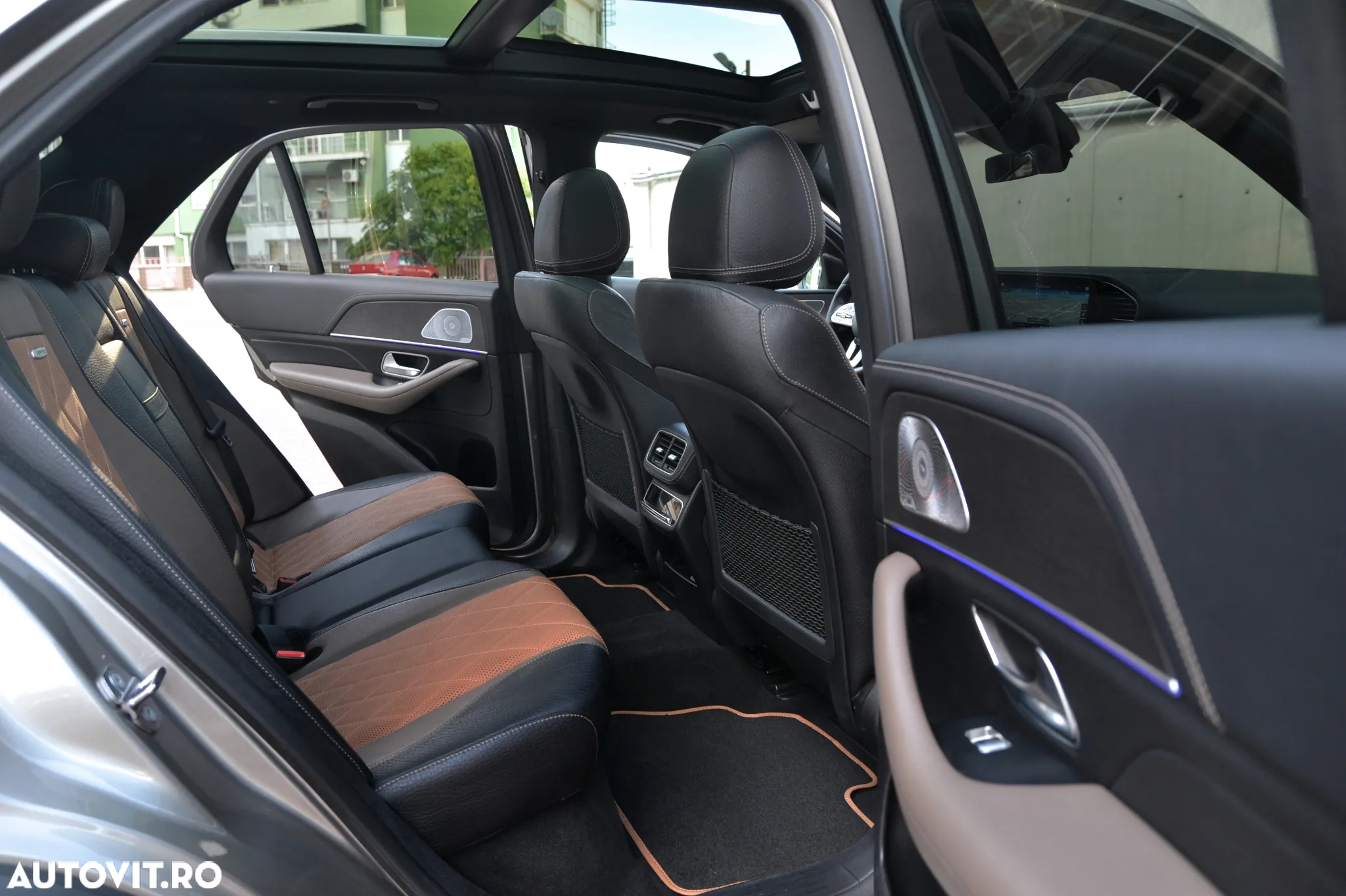 Mercedes-Benz GLE 350 d 4Matic 9G-TRONIC AMG Line - 13