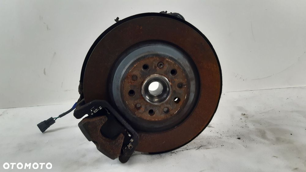 JEEP CHEROKEE KL 2.0 MTJ PIASTA ZWROTNICA PRAWA TYŁ 68196768AD - 2