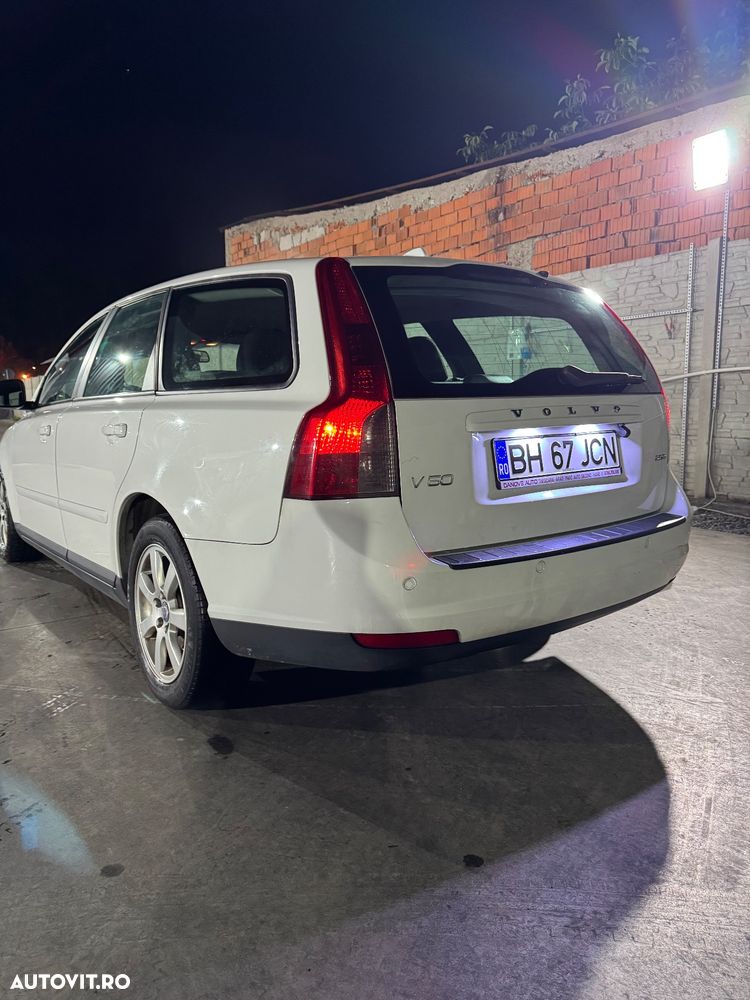Volvo V50 D3 Business Pro Edition - 2