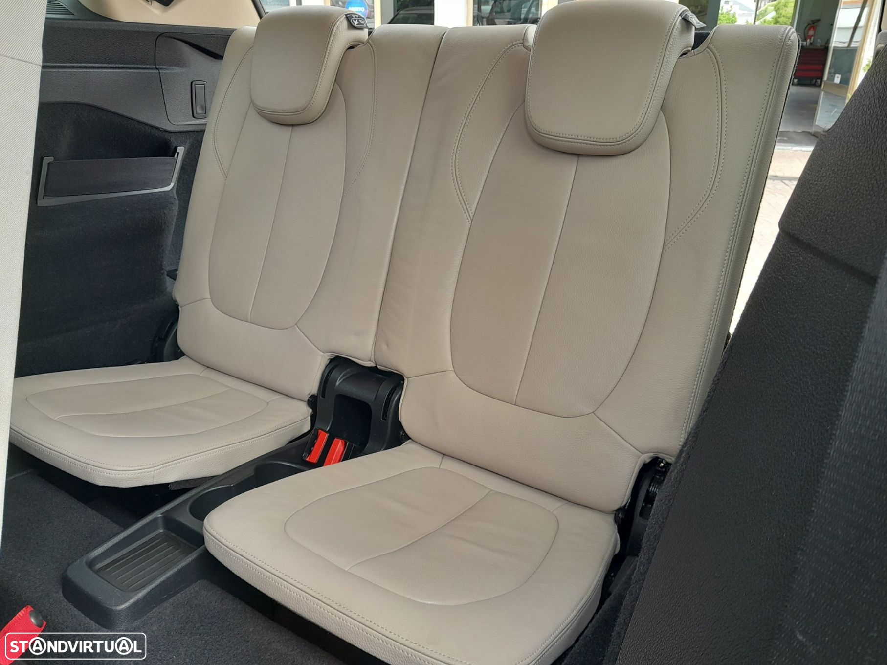 BMW 218 Gran Tourer d 7L Line Luxury Auto - 8