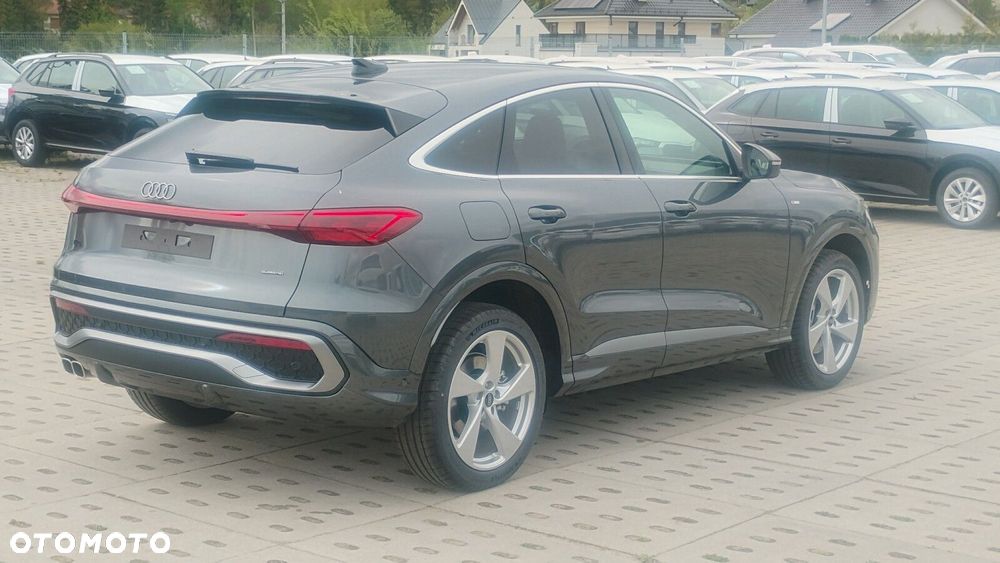 Audi Q5 Sportback - 7