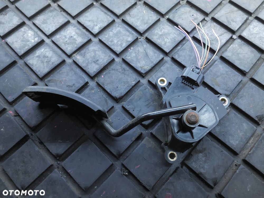 RENAULT MEGANE SCENIC PEDAŁ POTENCJOMETR GAZU 8200159645 + WTYCZKA INSTALACJA - 1