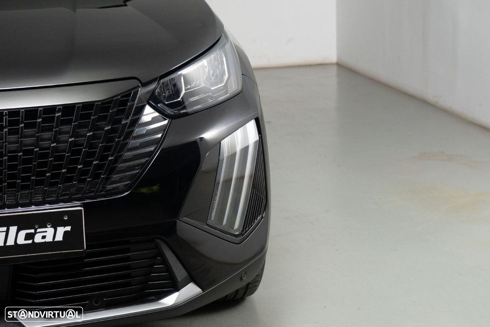 Peugeot 2008 1.2 PureTech Allure - 17