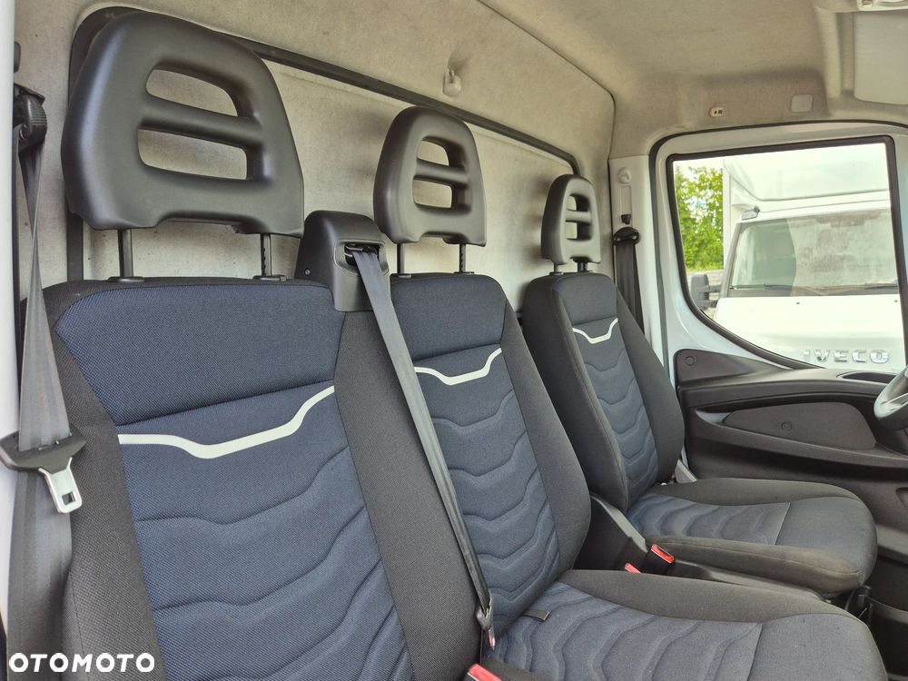 Iveco Daily 35C14, Kontener 8PAL, Winda DHollandia 750KG, klimatyzacja, drzwi boczne - 15