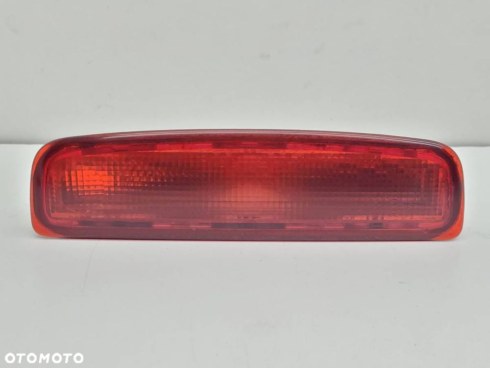 LAMPKA ŚWIATŁO STOP DACIA DOKKER 8200690117 - 1