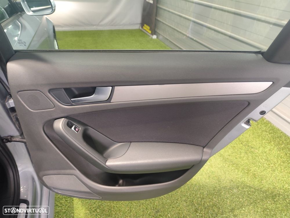 Audi A4 Avant 2.0 TDI multitronic Advance - 32