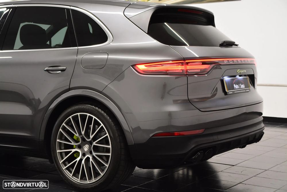 Porsche Cayenne E-Hybrid - 9