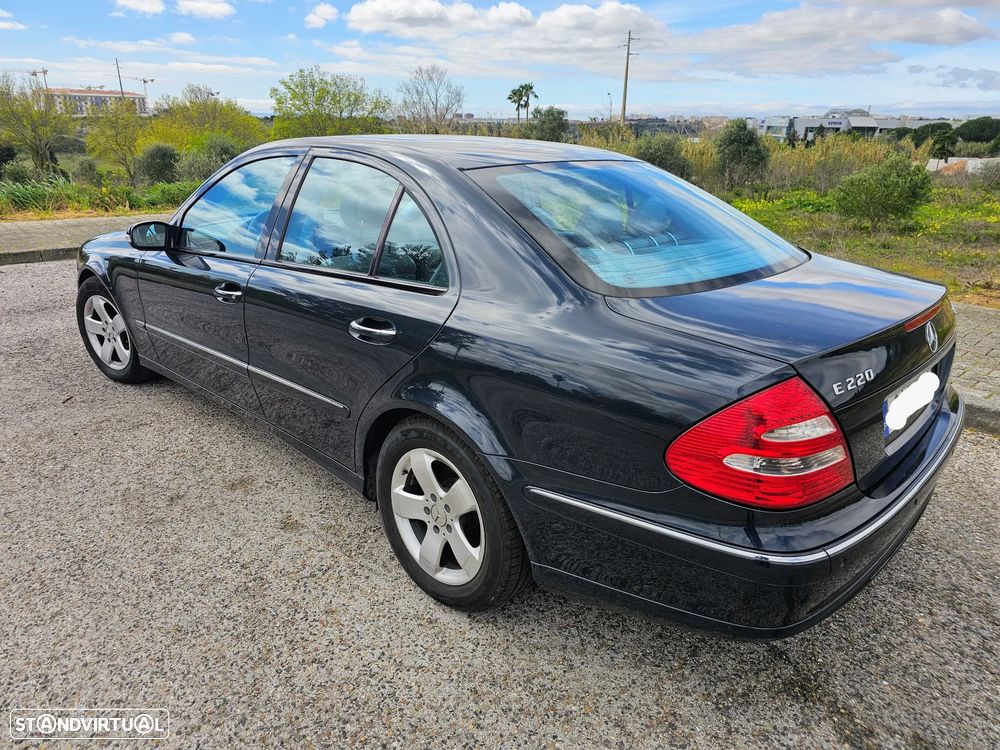 Mercedes-Benz E 220 CDI Auto Avantgarde - 13