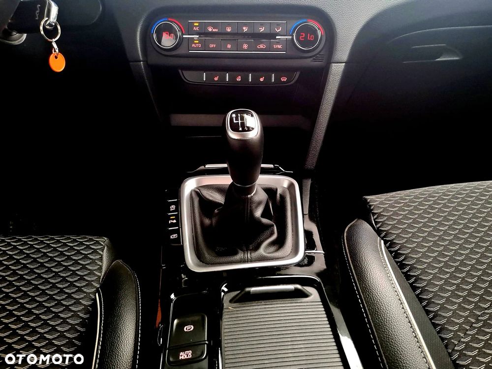 Kia Ceed 1.5 T-GDI L - 16