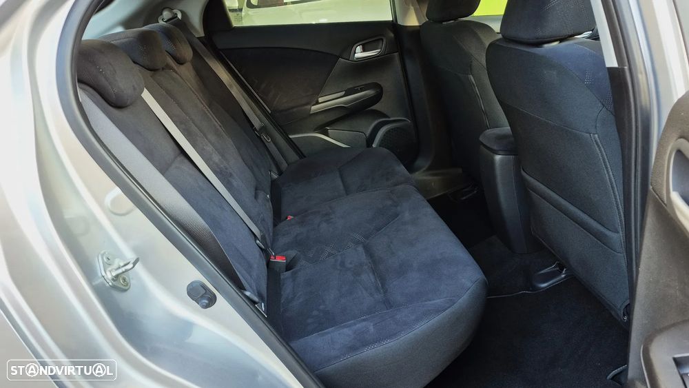 Honda Civic 2.2 i-DTEC Sport - 12