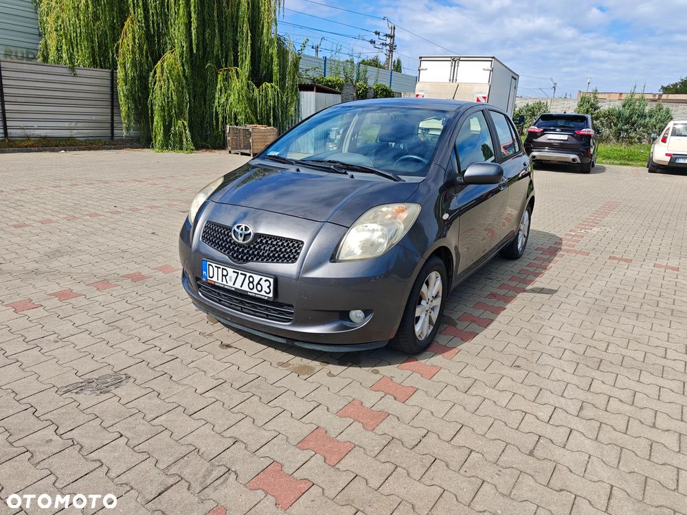 Toyota Yaris 1.0 Luna A/C - 1
