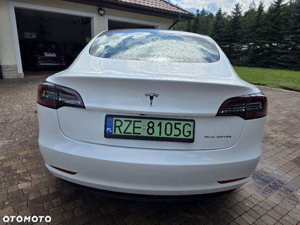Tesla Model 3 - 11