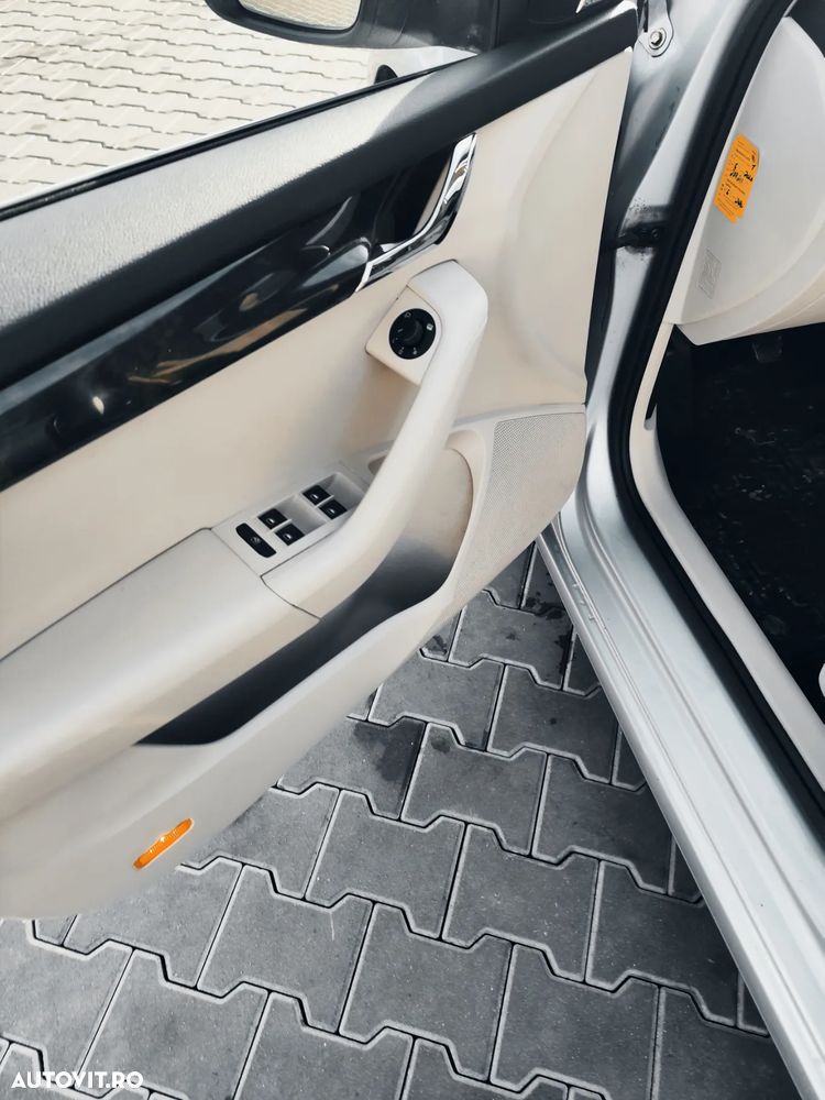 Skoda Octavia 2.0 TDI AMBITION - 19