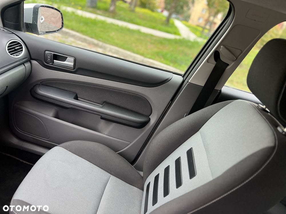 Ford Focus - 20