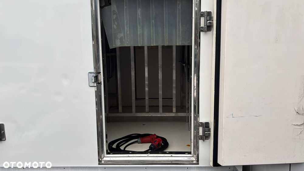 Volkswagen Transporter T6 - 37