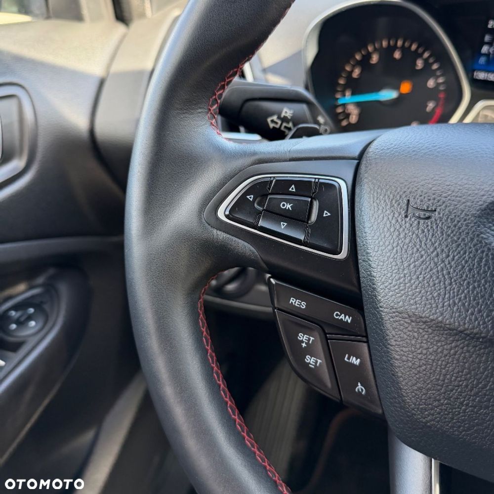 Ford Kuga - 23