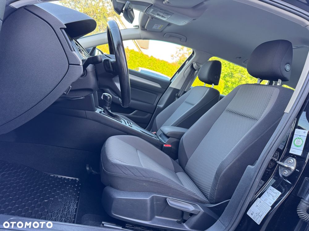 Volkswagen Passat Variant 2.0 TDI SCR DSG Elegance - 19