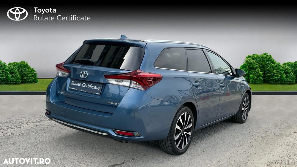 Toyota Auris 1.8 L VVT-i HSD Luna - 5