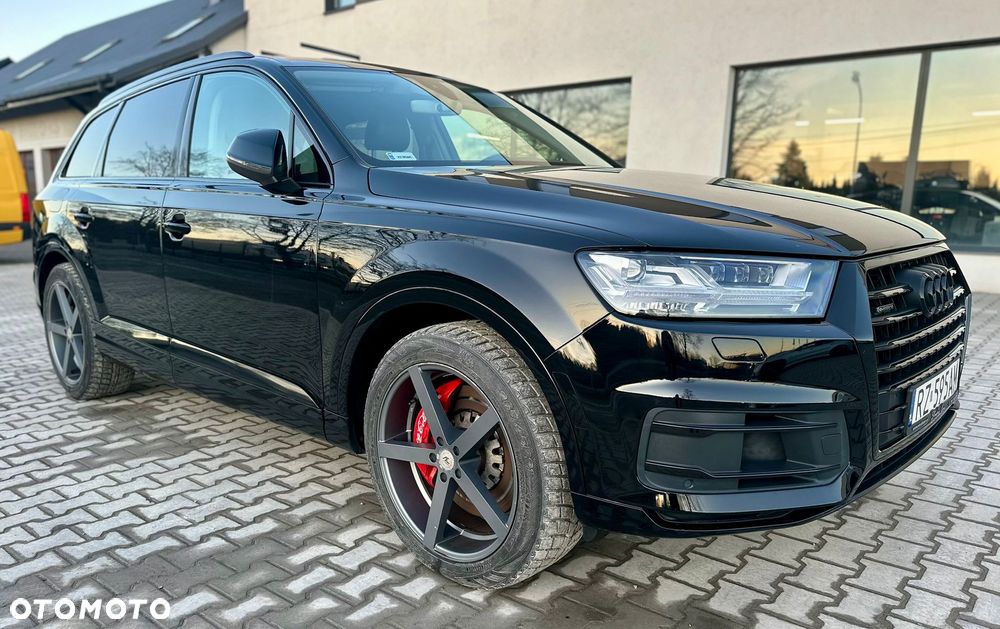 Audi Q7 - 1