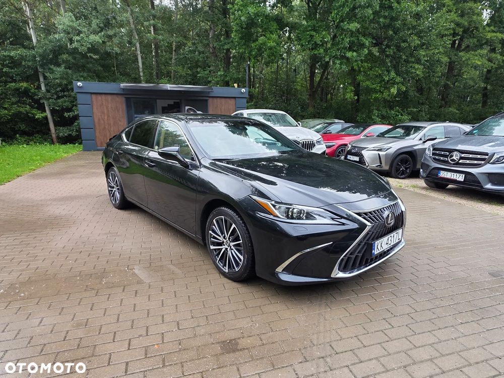 Lexus ES 300h Business Edition - 1