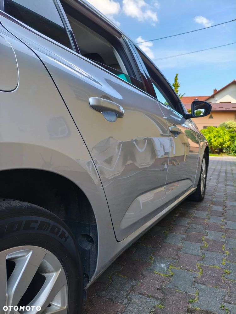 Renault Megane 1.3 TCe FAP Limited EDC - 6