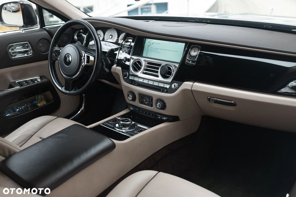 Rolls-Royce Wraith Standard - 19