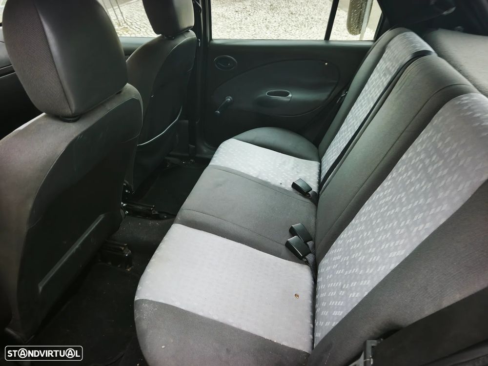 Ford Fiesta 1.8 TDdi Techno - 20