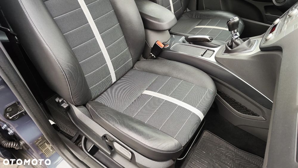 Ford Kuga 2.0 TDCi Titanium - 30