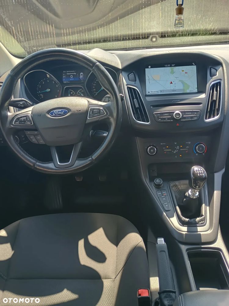Ford Focus 1.0 EcoBoost Titanium - 9