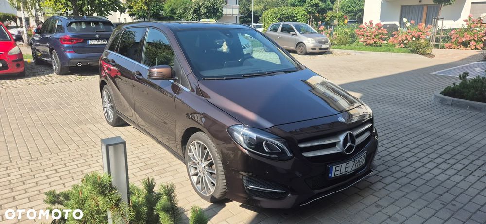 Mercedes-Benz Klasa B 220 4-Matic AMG Line - 2
