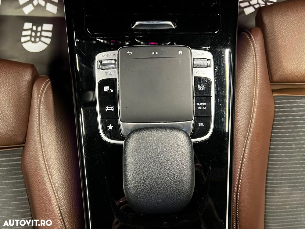 Mercedes-Benz A 200 7G-DCT Progressive - 13