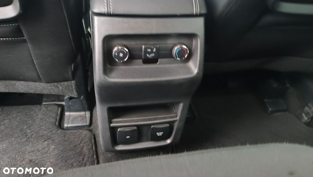 Ford Galaxy - 26