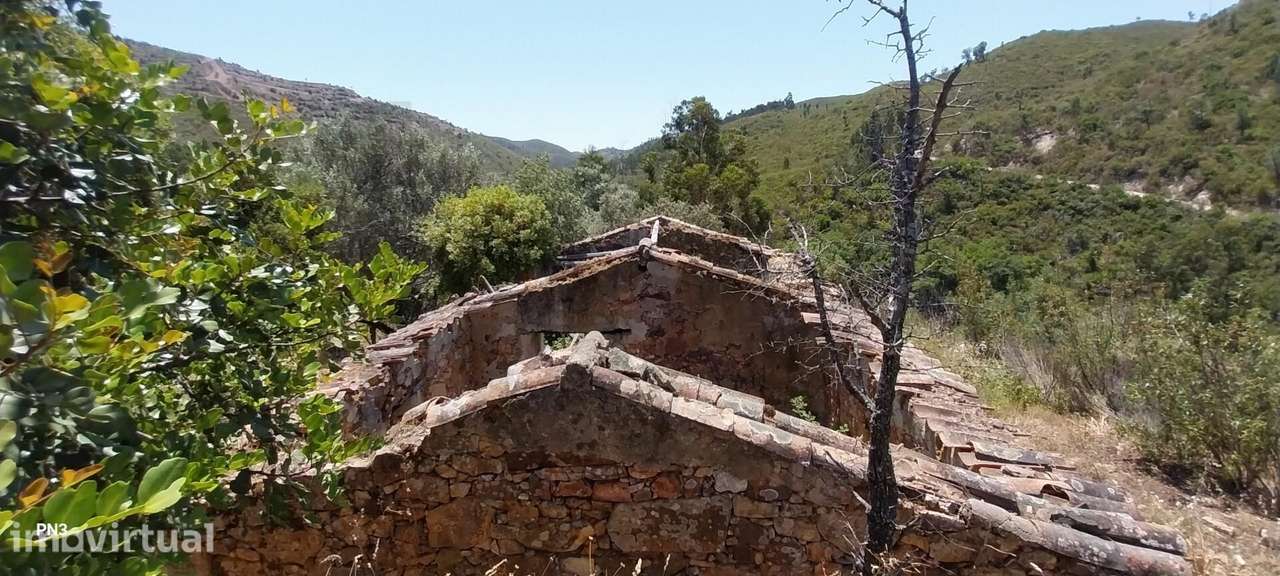 Ruína em Alferce / Monchique — Oportunidade Única no Algarve Rural - Grande imagem: 5/20