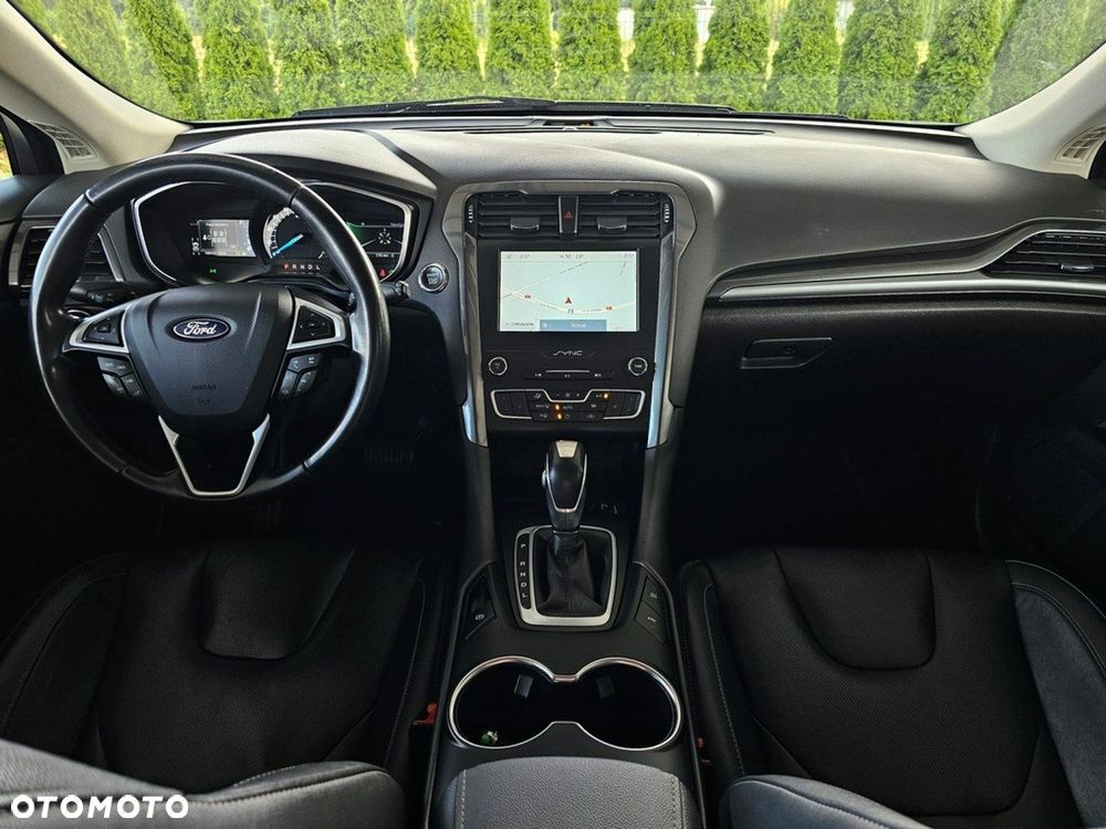 Ford Mondeo - 26
