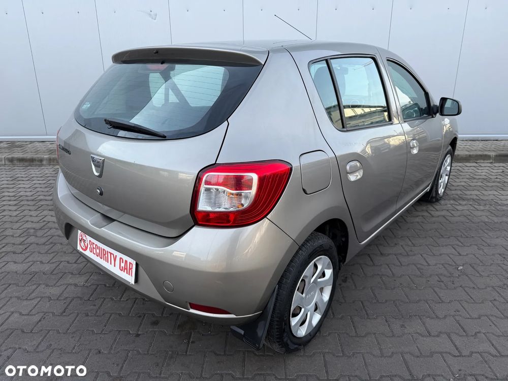 Dacia Sandero - 6
