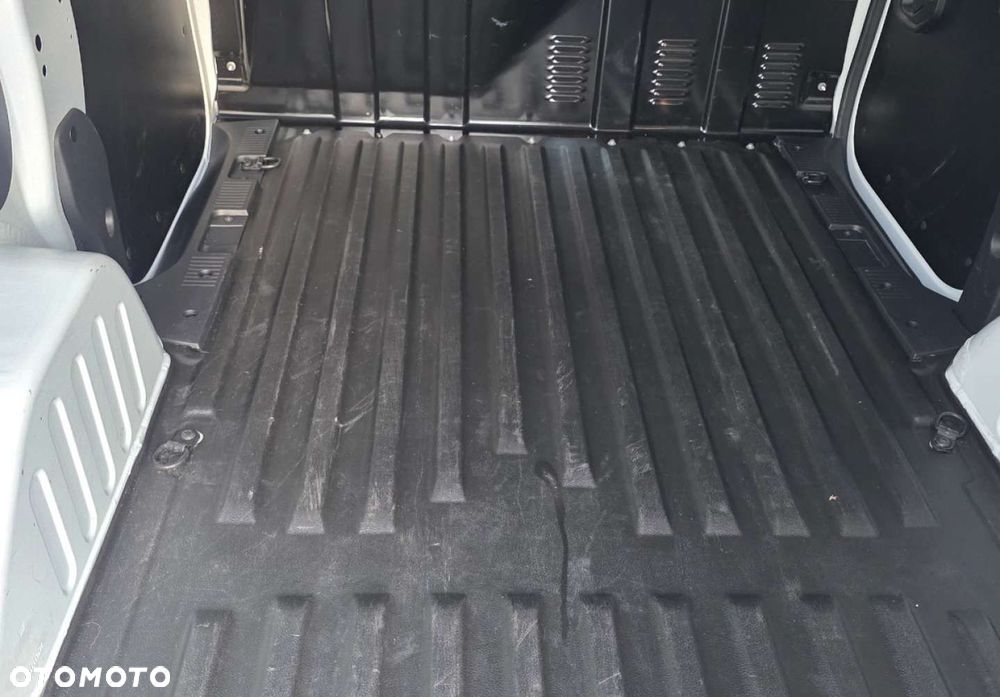 Renault Express Van - 33