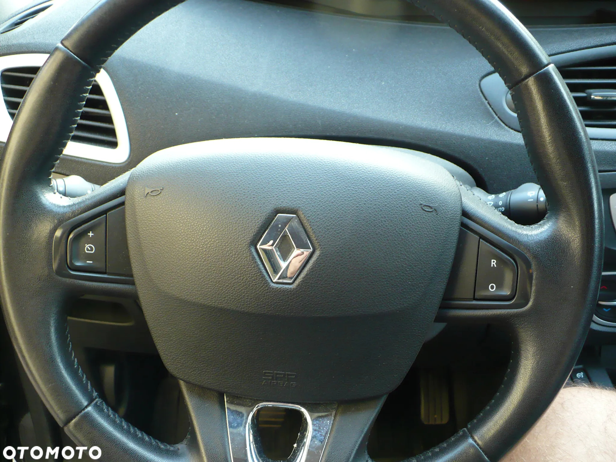 Renault Scenic 1.6 dCi Energy Intens - 6