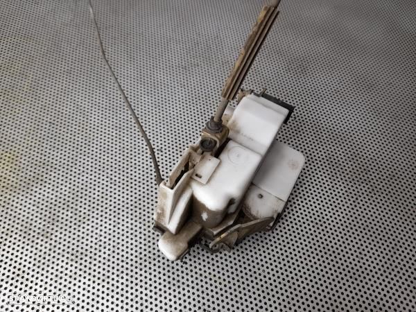 Fecho Porta Tras Dto Seat Cordoba (6K2) - 6