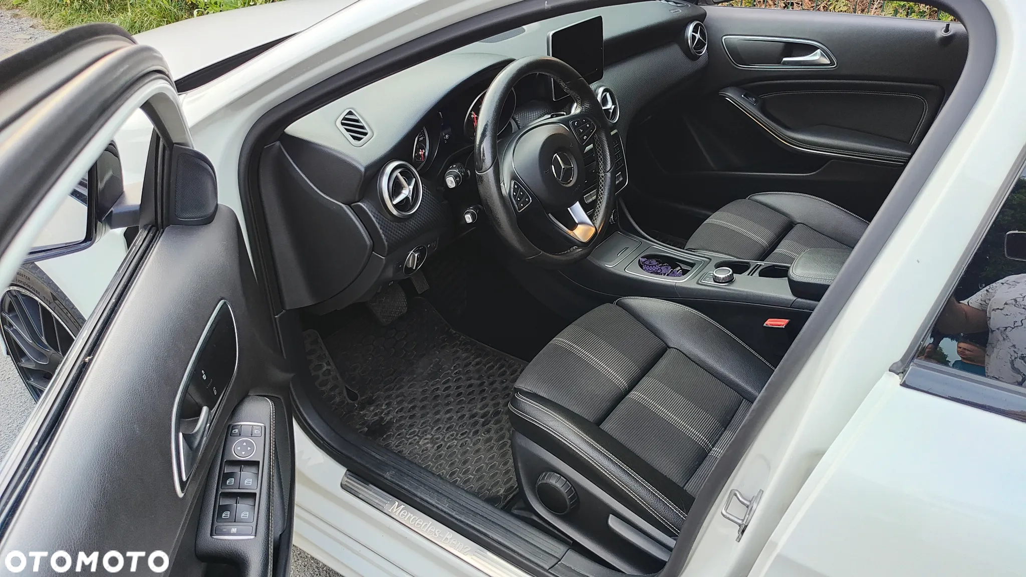 Mercedes-Benz Klasa A 180 CDI 7G-DCT Urban - 9