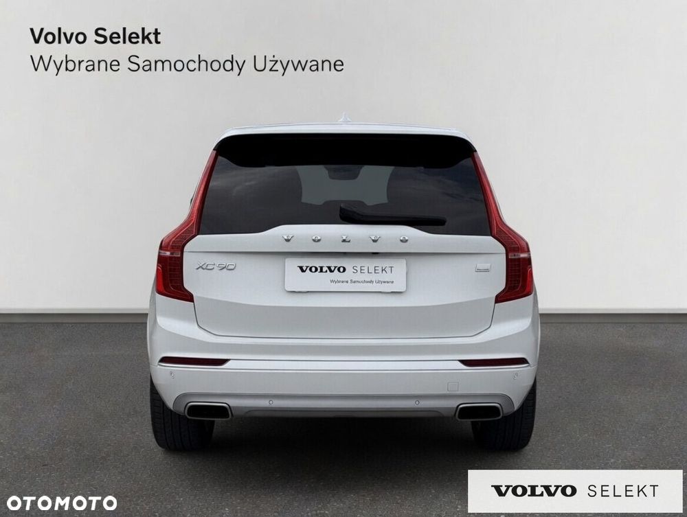 Volvo XC 90 - 9