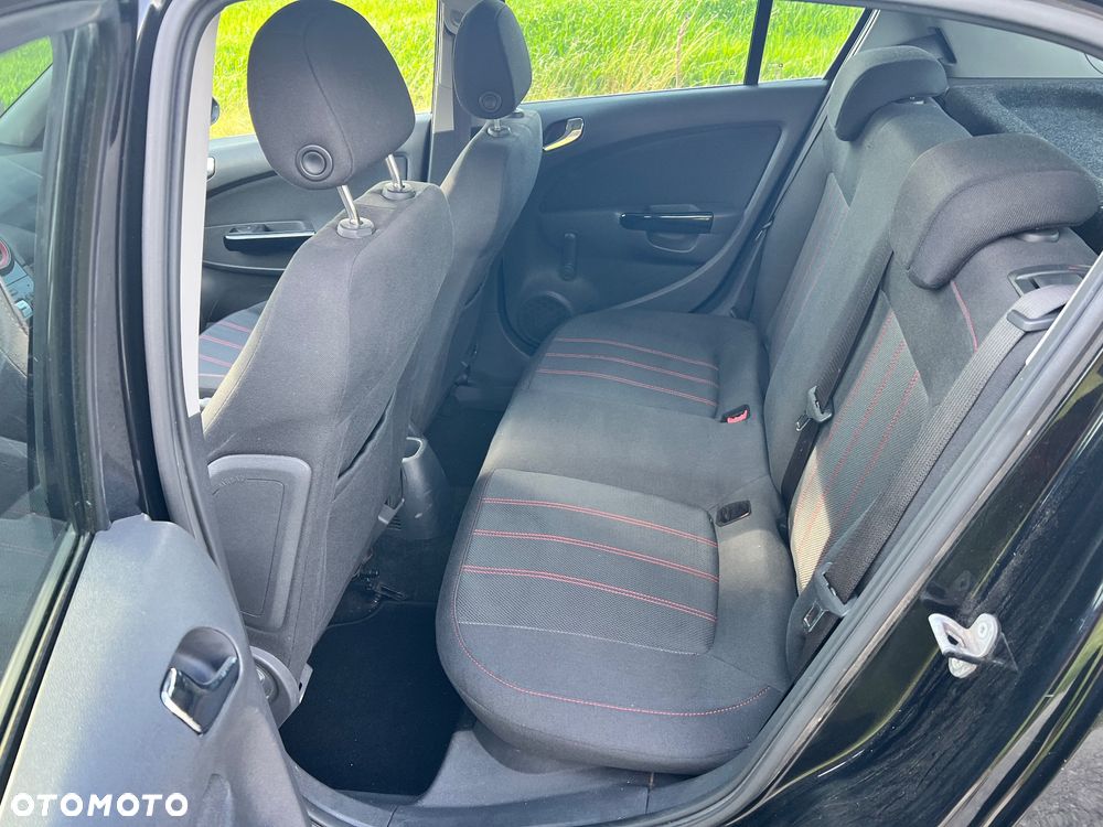 Opel Corsa 1.4 16V Cosmo - 10