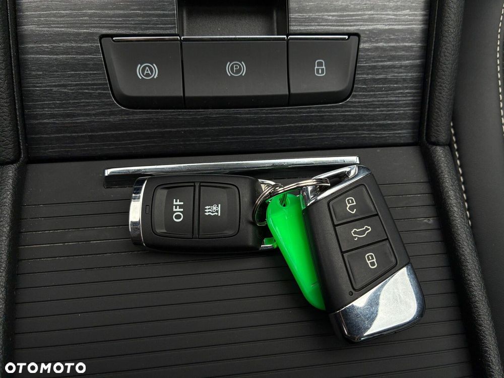 Skoda Superb 2.0 TDI SCR Style DSG - 26