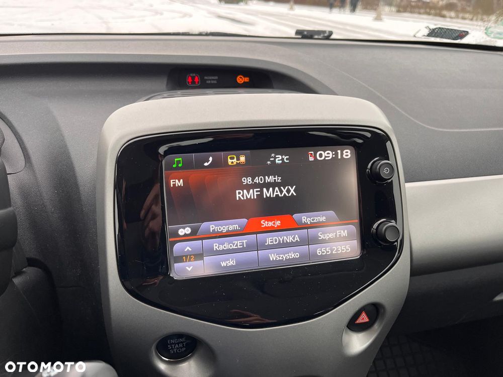 Toyota Aygo x-clusiv - 8