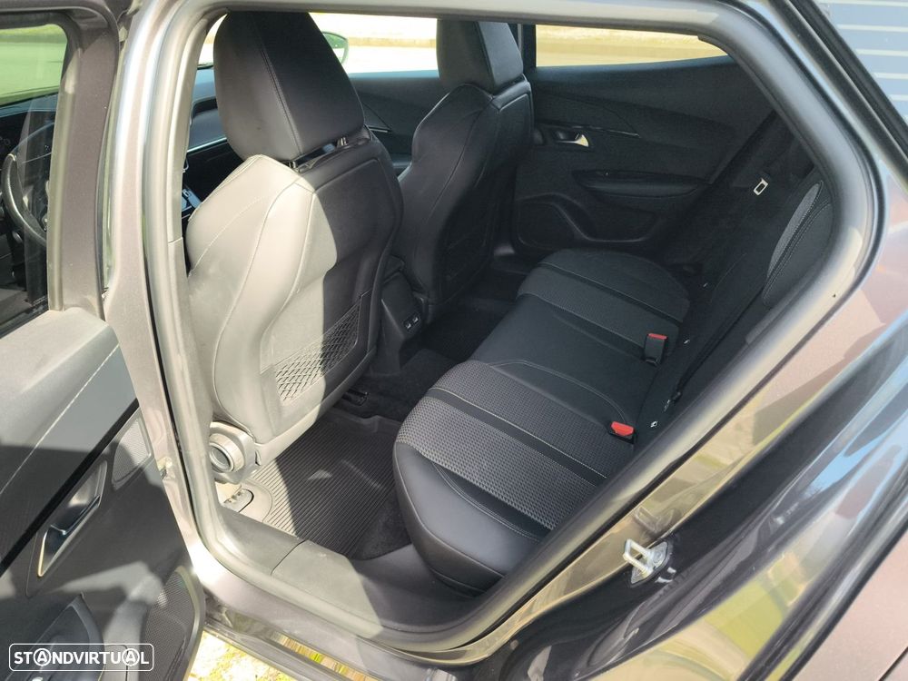 Peugeot 2008 1.5 BlueHDi GT Line EAT8 - 11