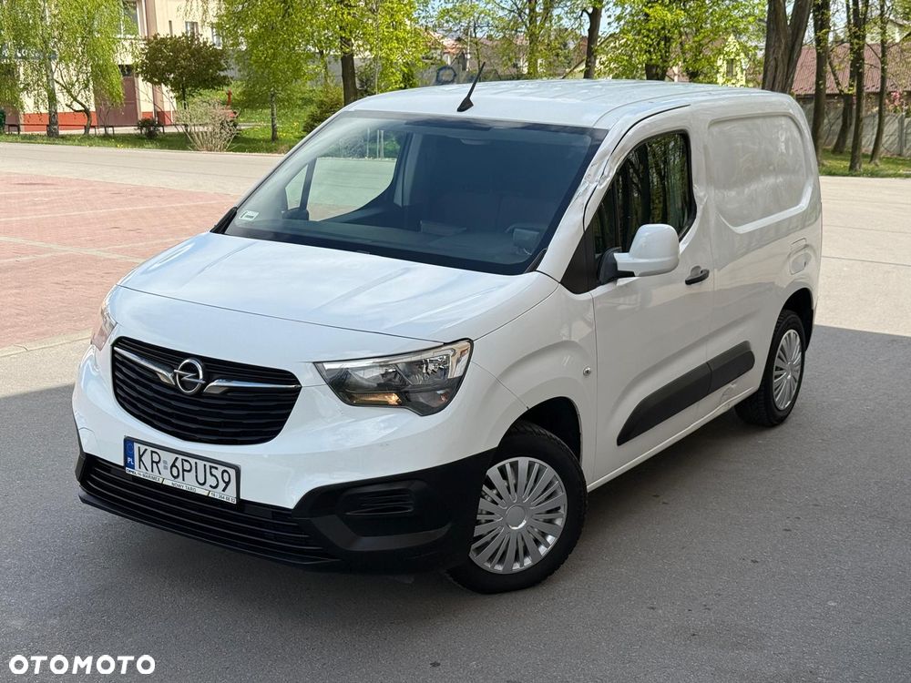 Opel COMBO - 23