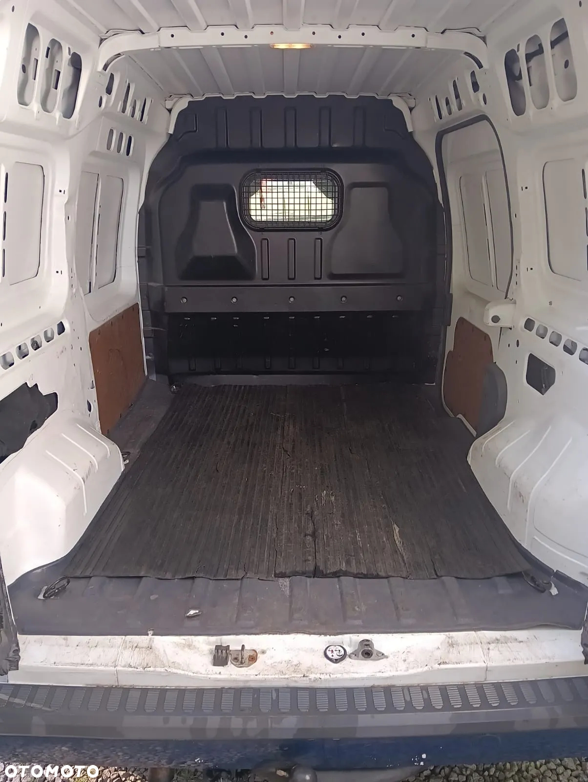Ford Transit Connect 230 LWB Van - 13