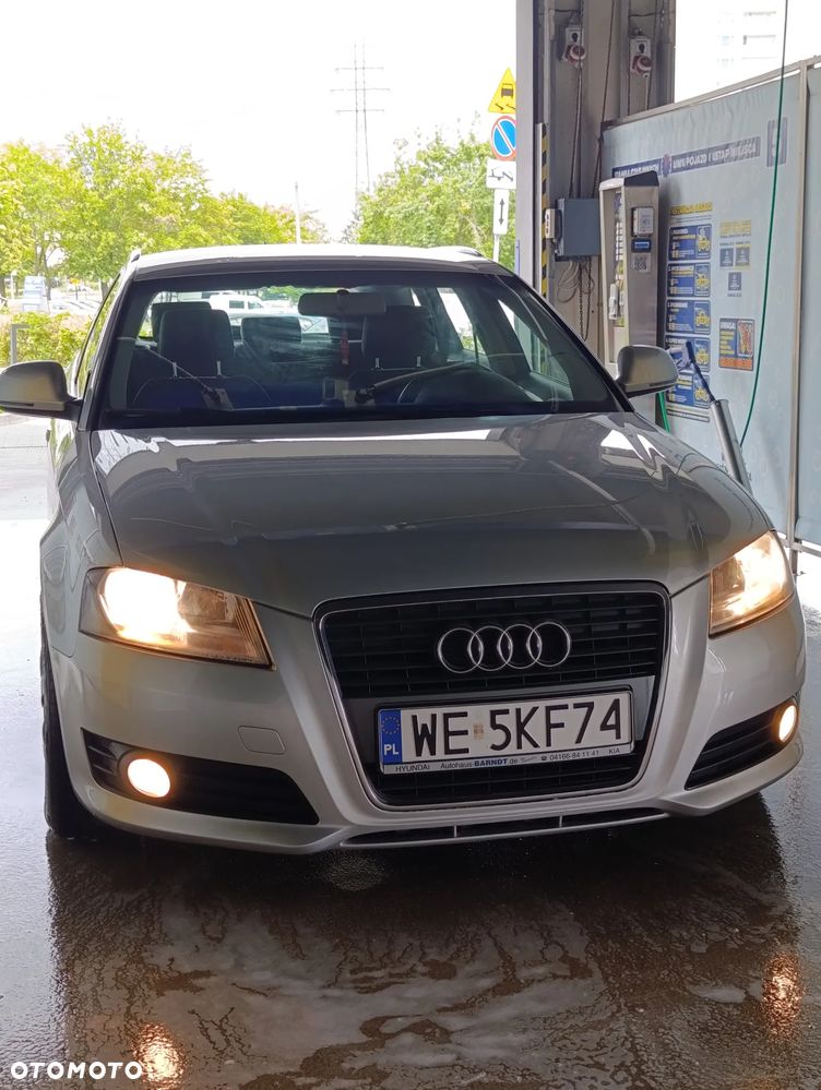 Audi A3 Sportback 1.8 TFSI Ambiente - 2