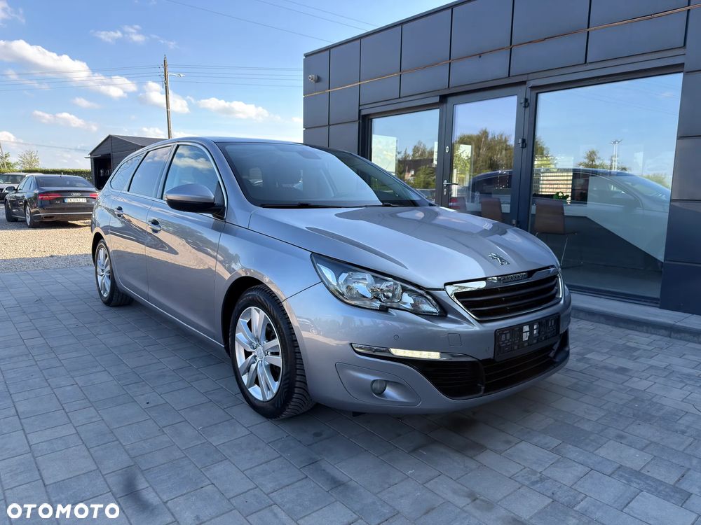 Peugeot 308 1.6 BlueHDi Allure S&S - 17