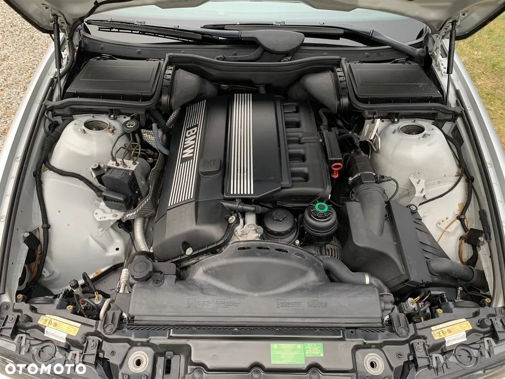 BMW Seria 5 - 38